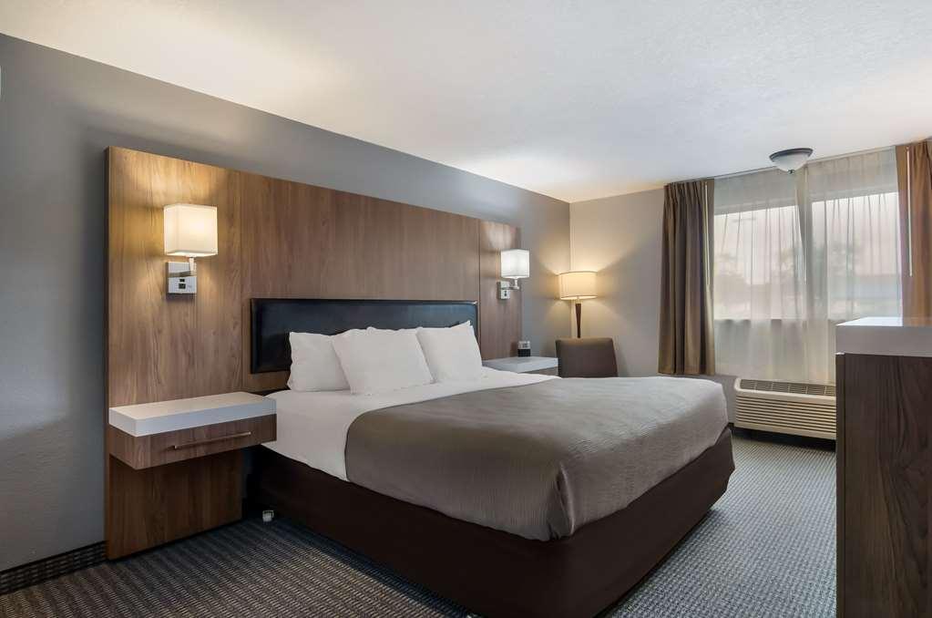 Quality Inn & Suites Silverdale Bangor-Keyport Room photo